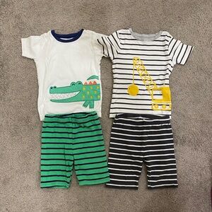 Boys Carters Gator/Construction Pjs size 6